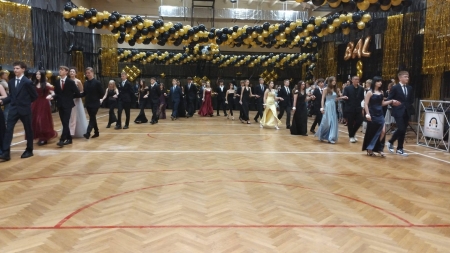 Bal ósmoklasistów
